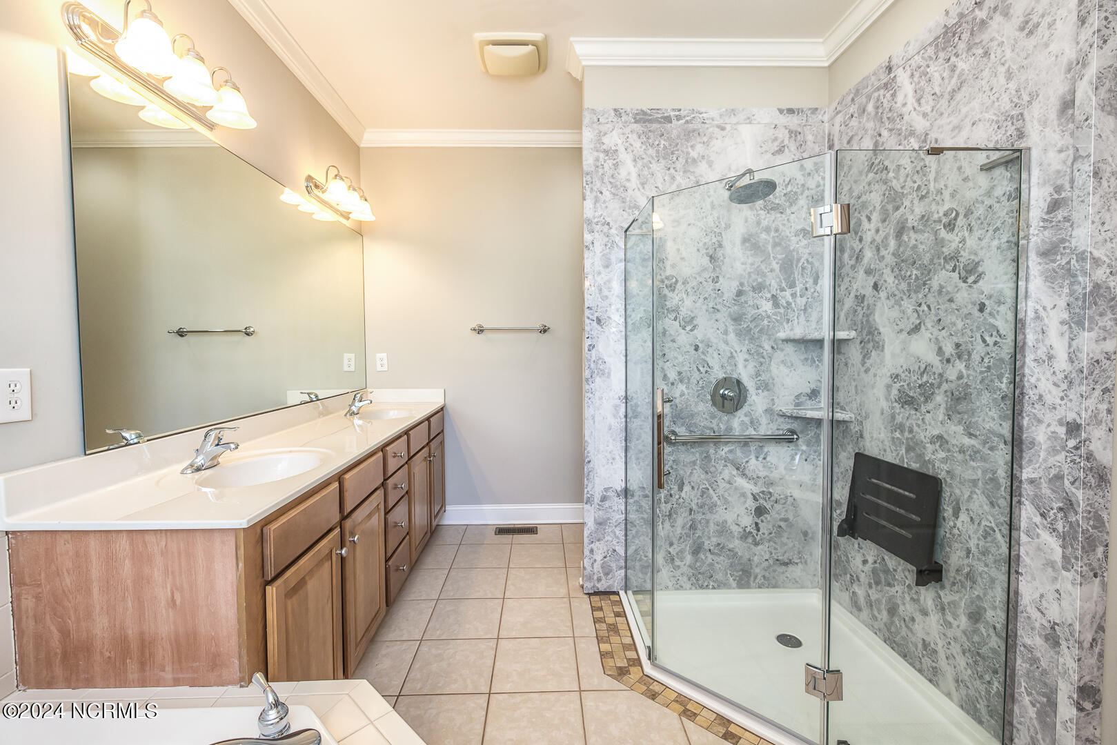 7807 Beachcomber Court