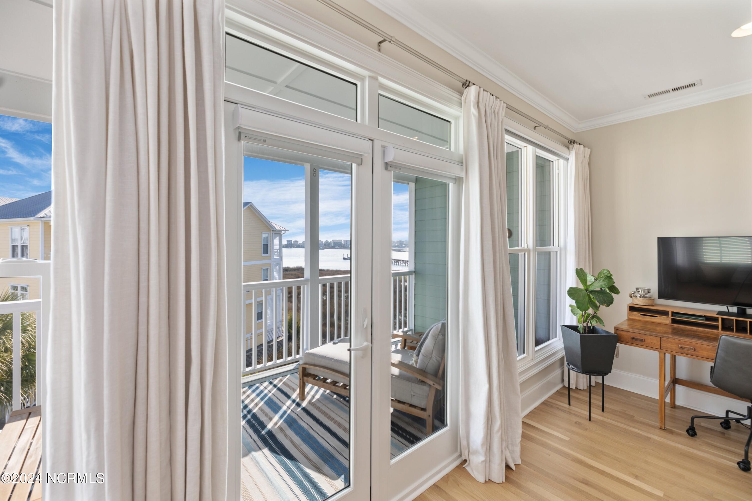 1528 Island Marina Drive