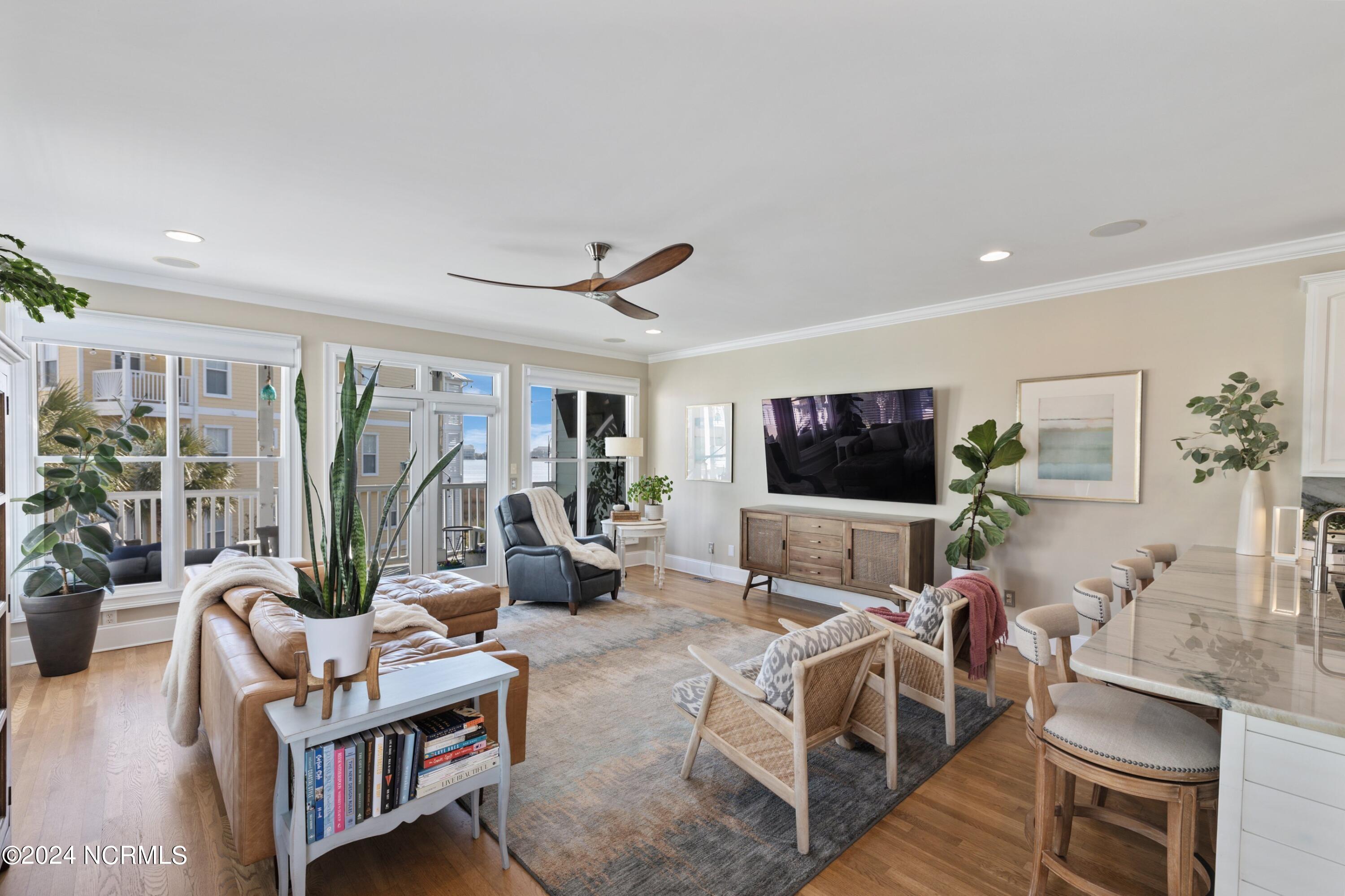 1528 Island Marina Drive