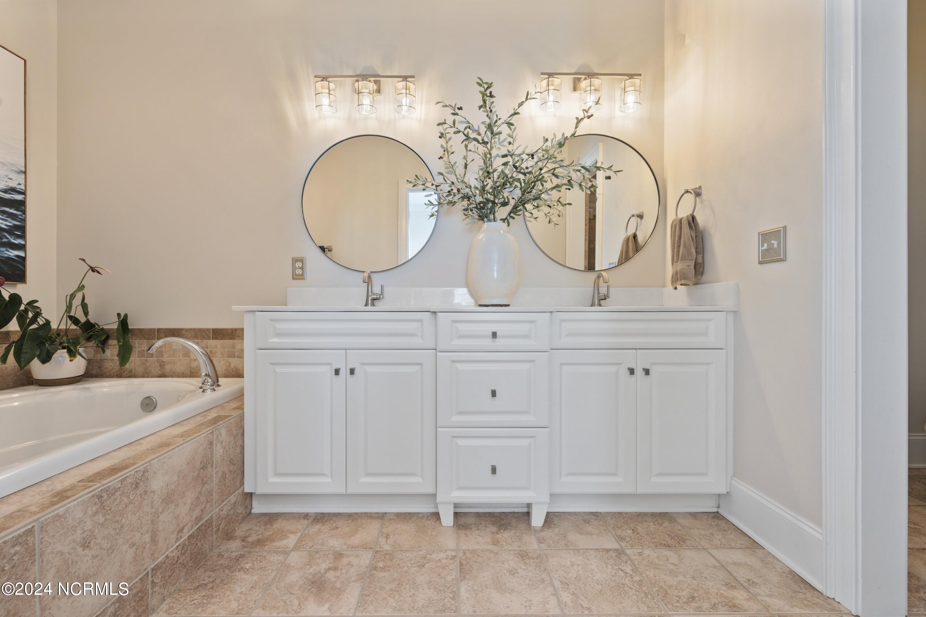 1528 Island Marina Drive