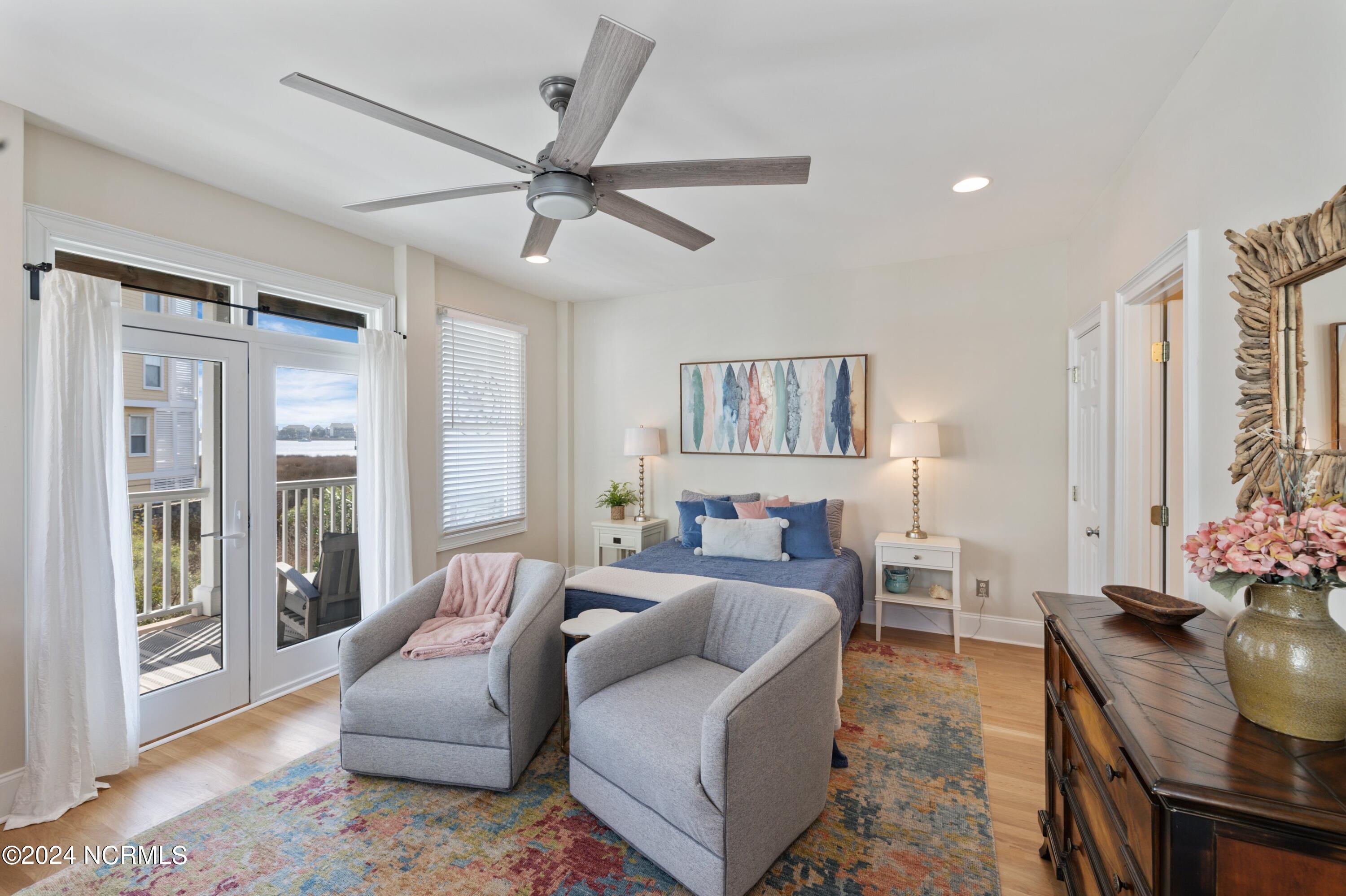 1528 Island Marina Drive