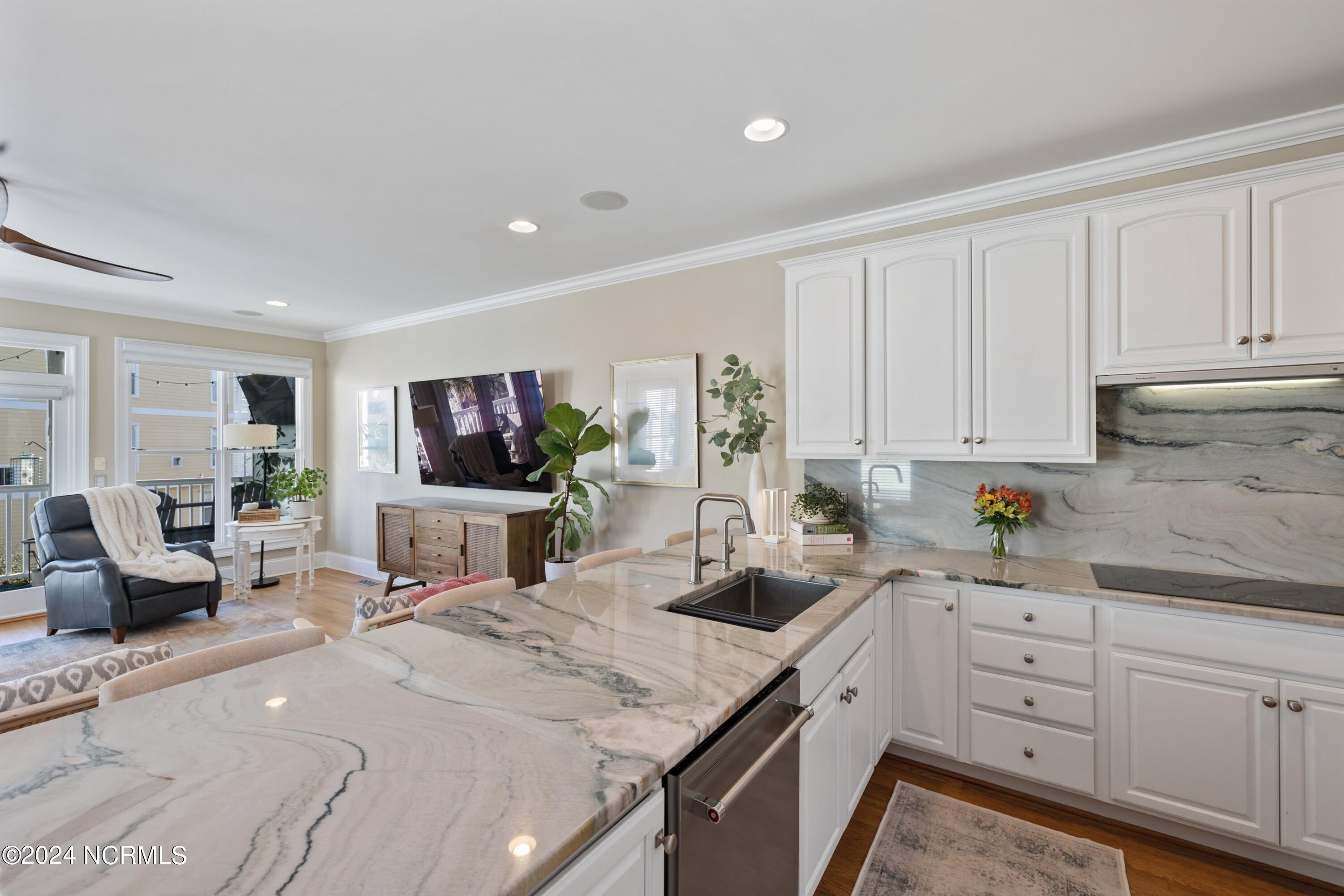 1528 Island Marina Drive