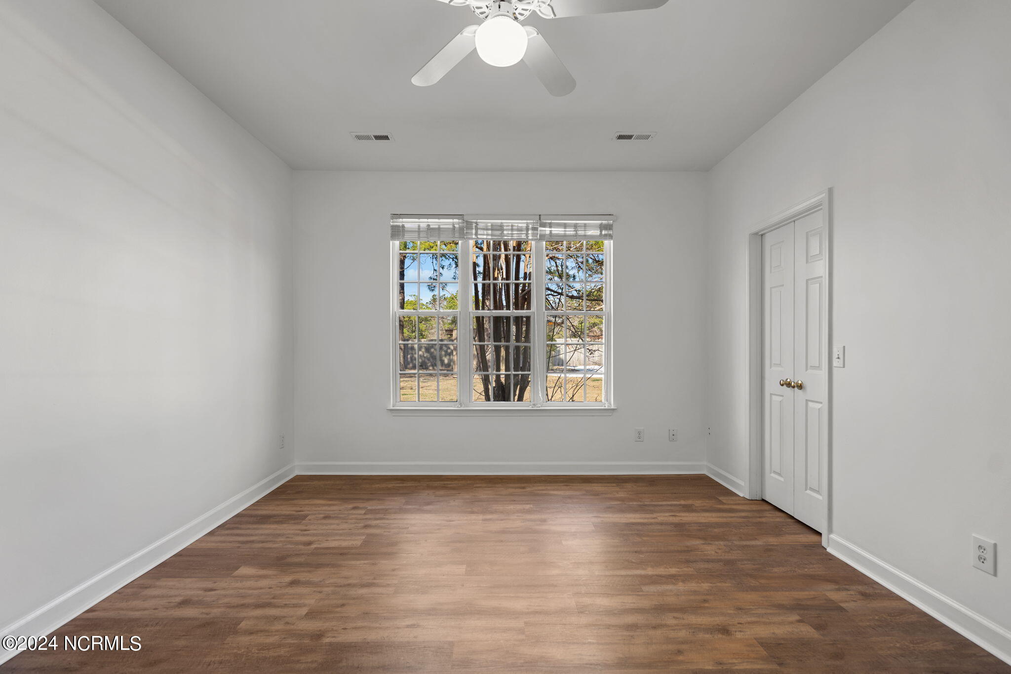 6113 Sentry Oaks Drive