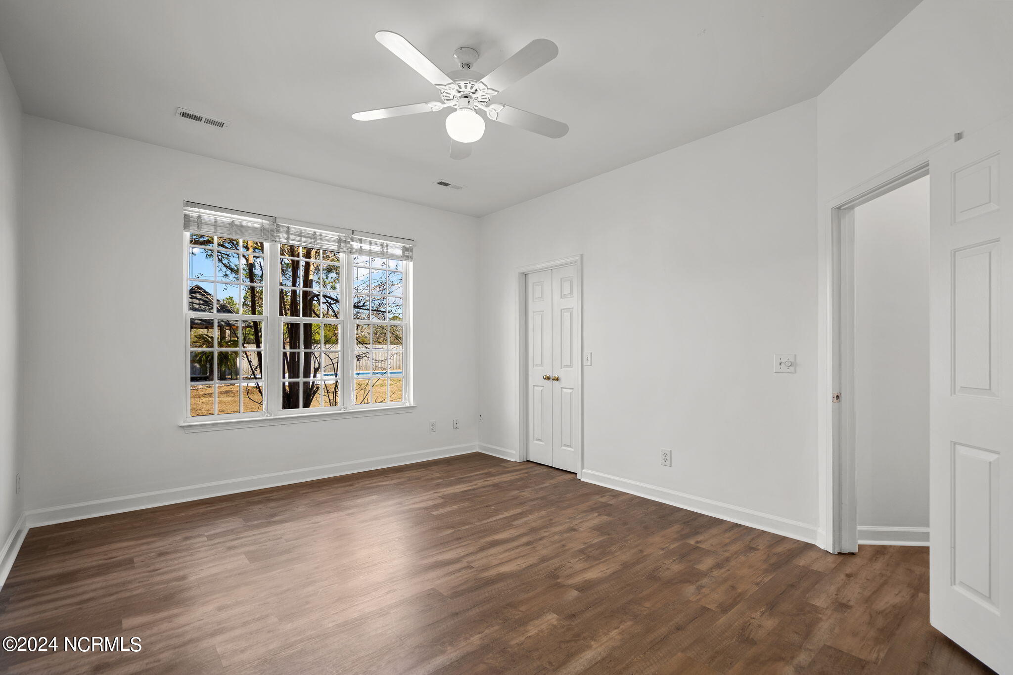 6113 Sentry Oaks Drive