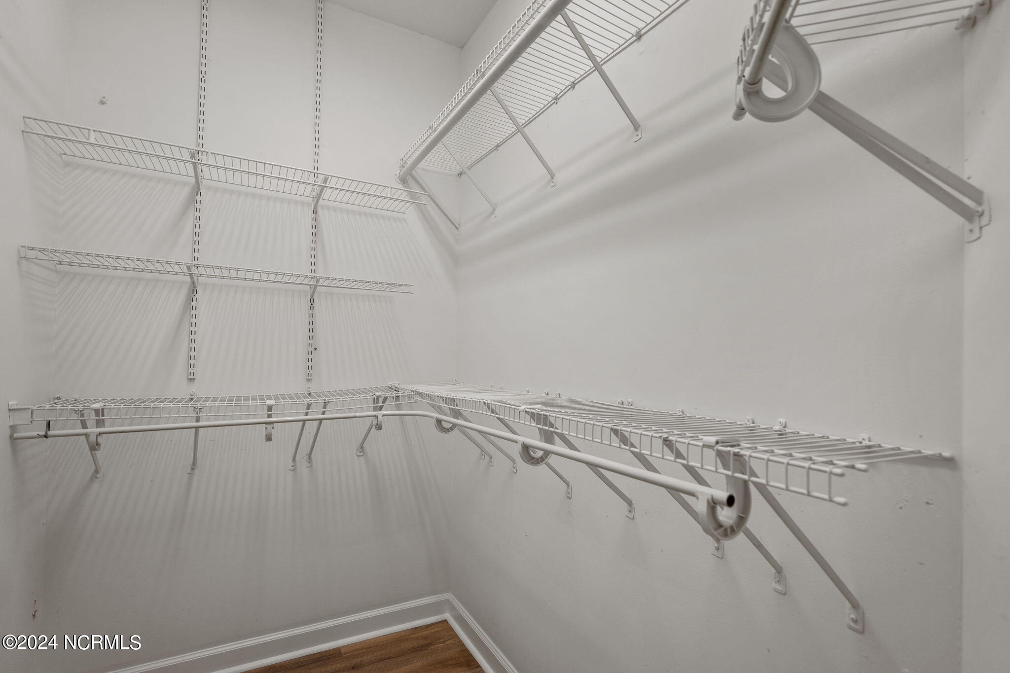 6113 Sentry Oaks Drive