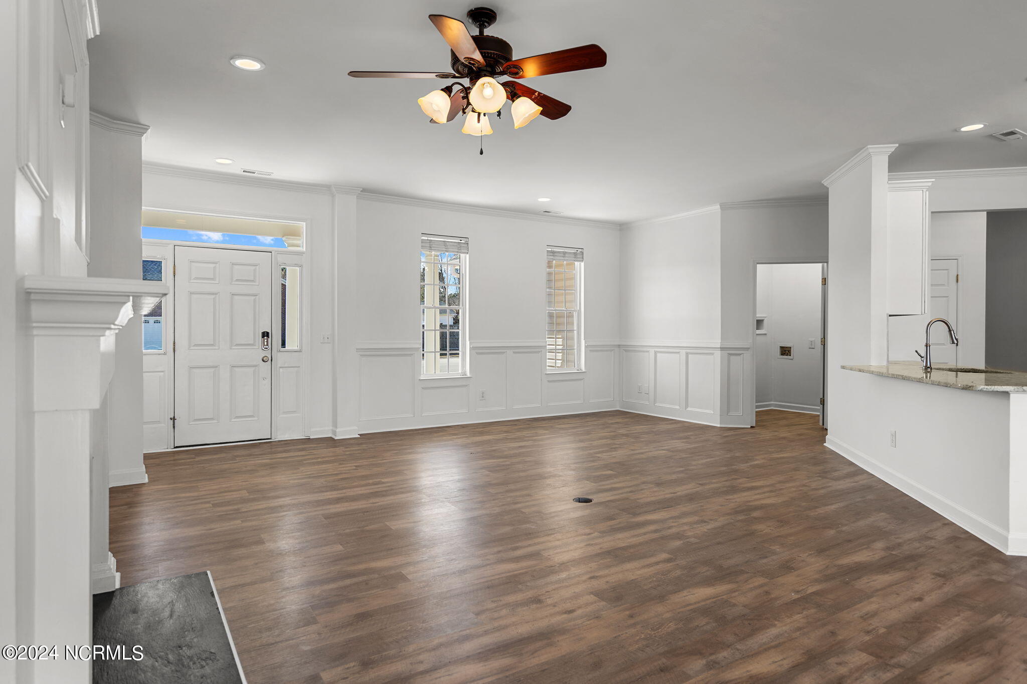 6113 Sentry Oaks Drive