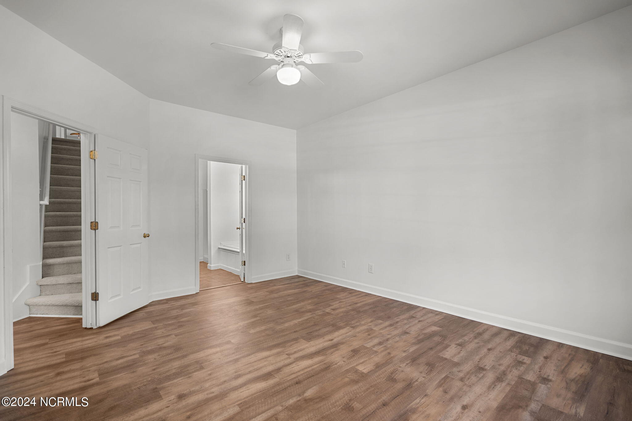 6113 Sentry Oaks Drive