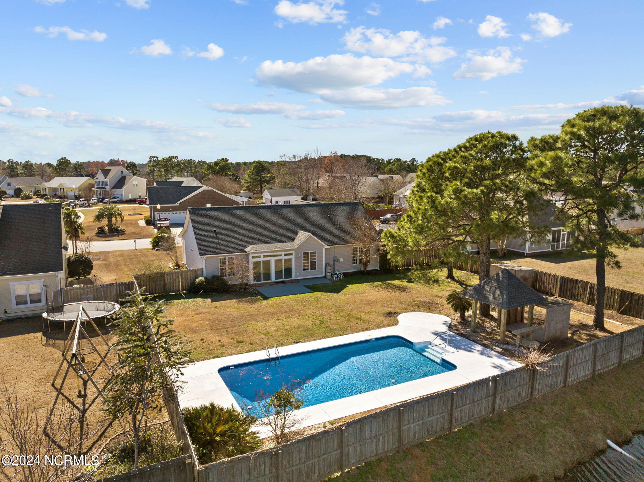 6113 Sentry Oaks Drive