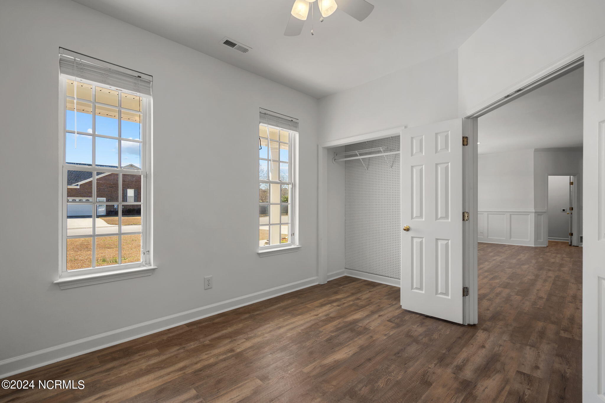 6113 Sentry Oaks Drive