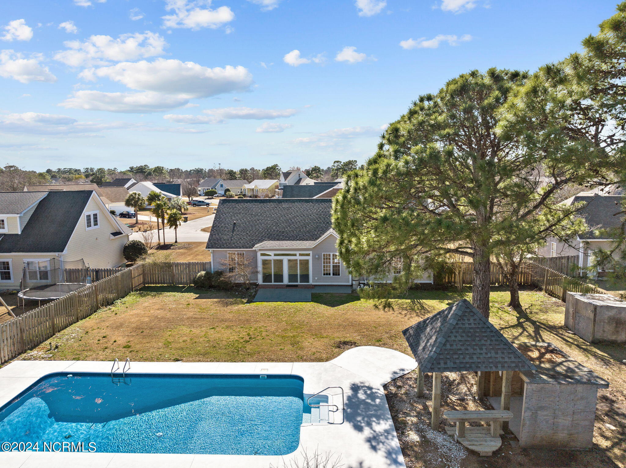 6113 Sentry Oaks Drive