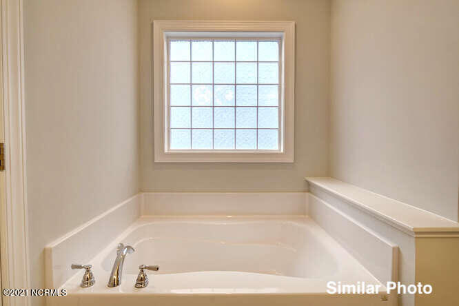 2822 Longleaf Pine Circle