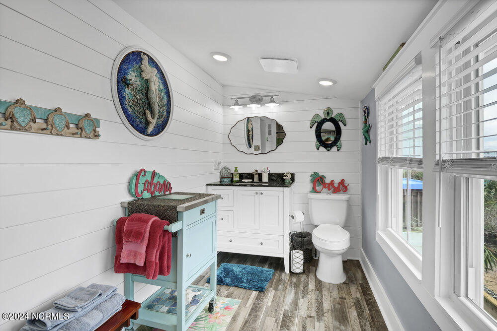 802 Carolina Beach Avenue S