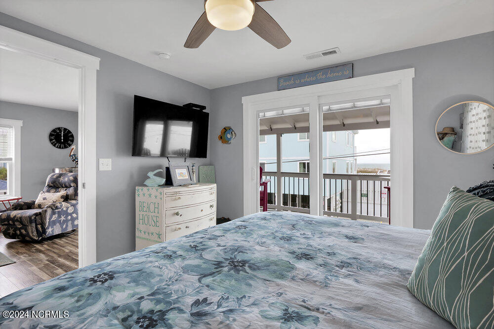 802 Carolina Beach Avenue S