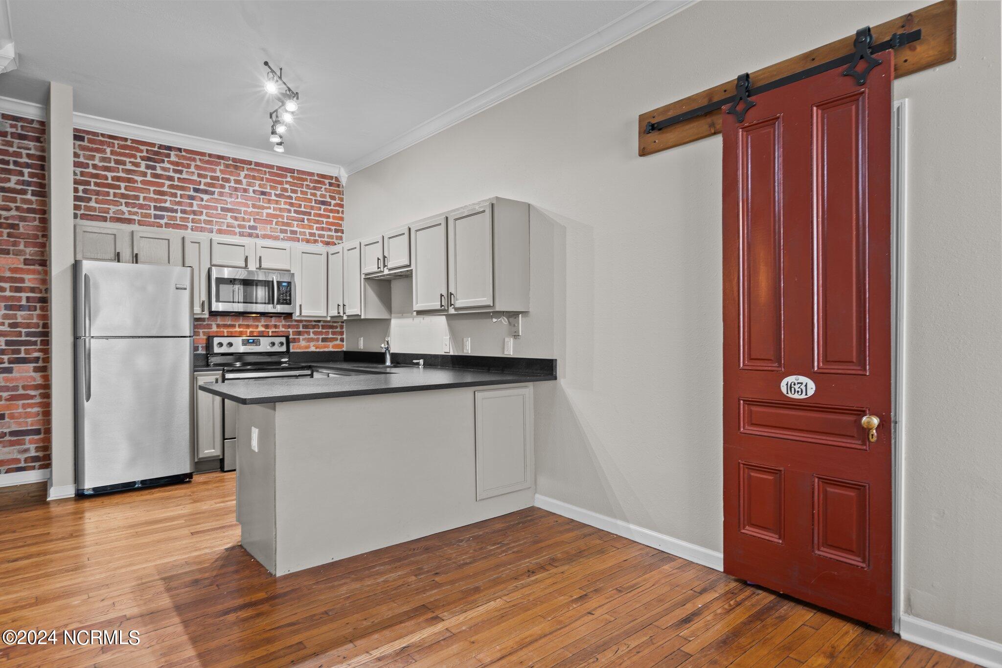 304 N Front Street, Apt M