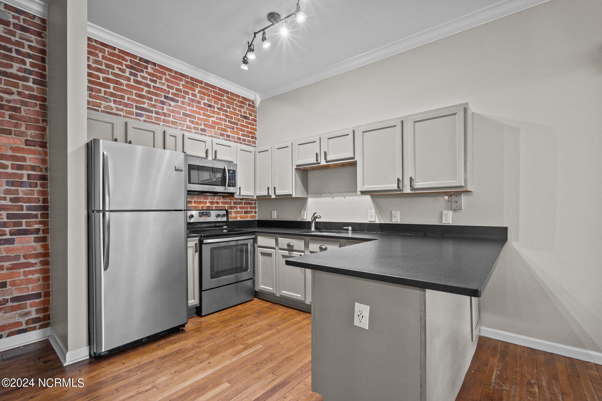 304 N Front Street, Apt M