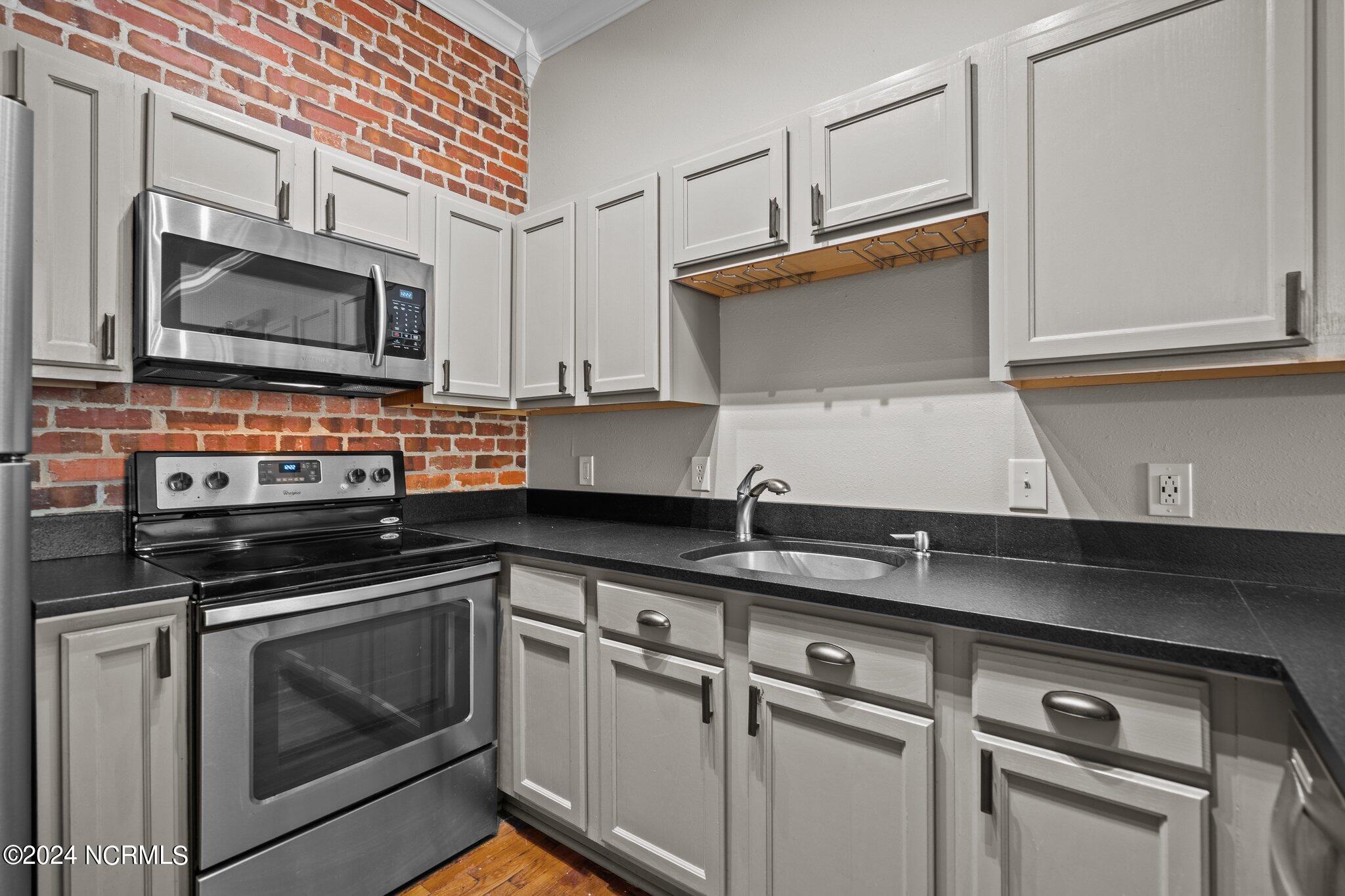 304 N Front Street, Apt M