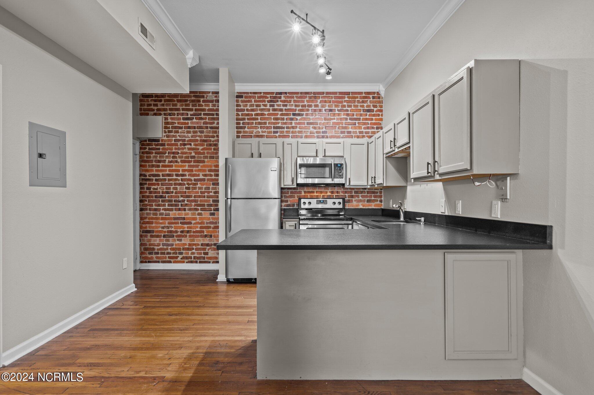 304 N Front Street, Apt M