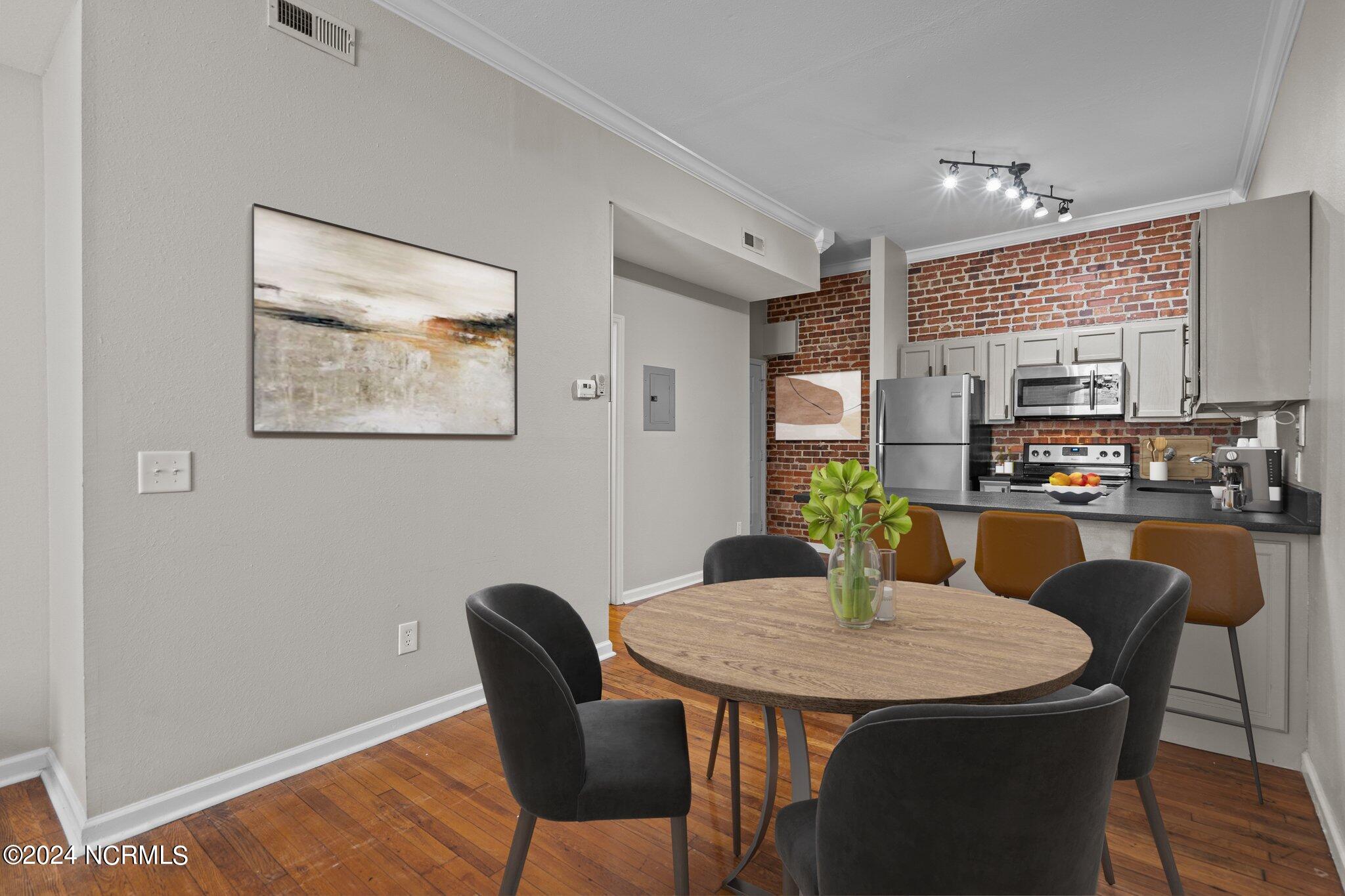 304 N Front Street, Apt M