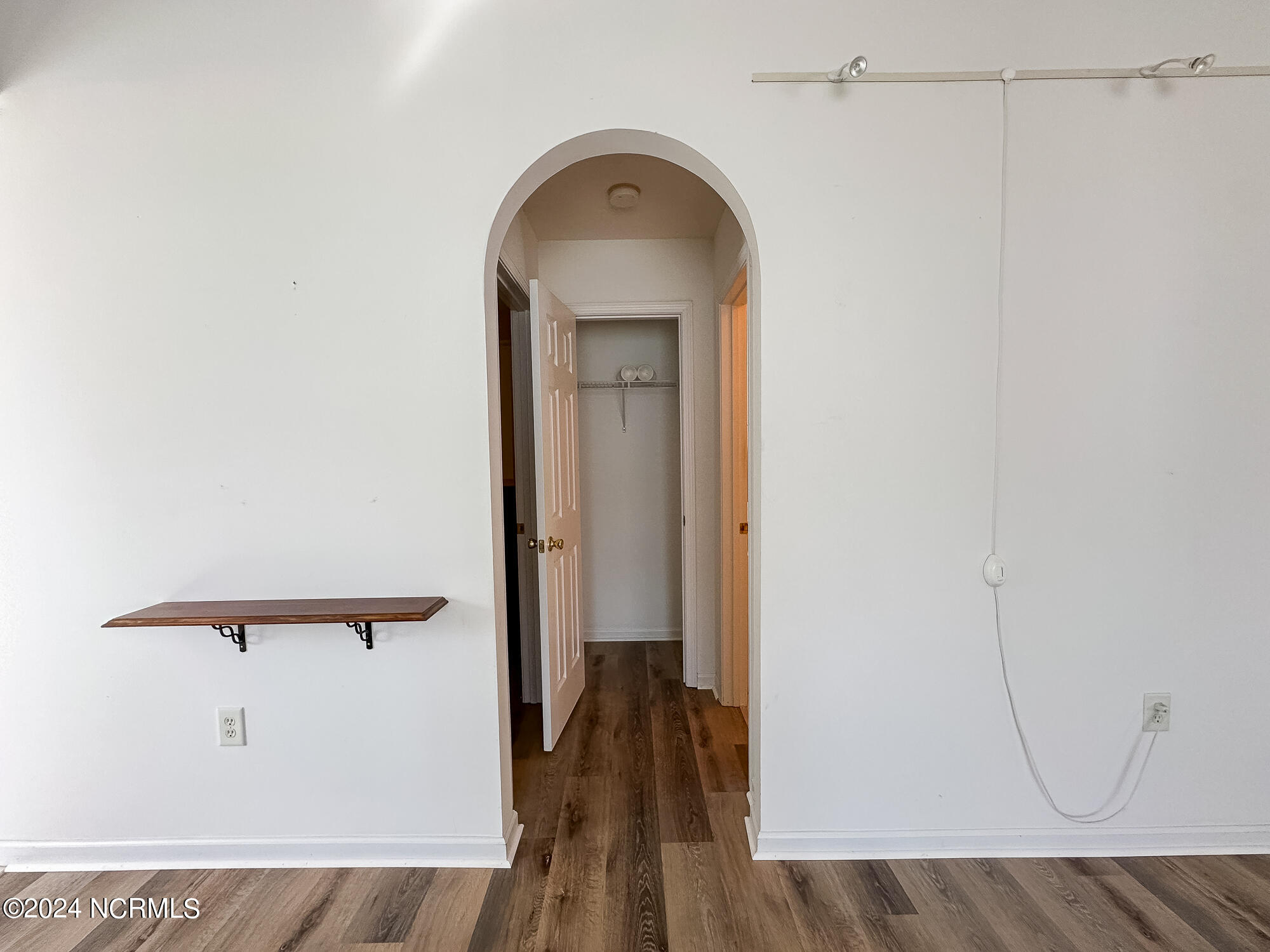 4136 Breezewood Drive 202