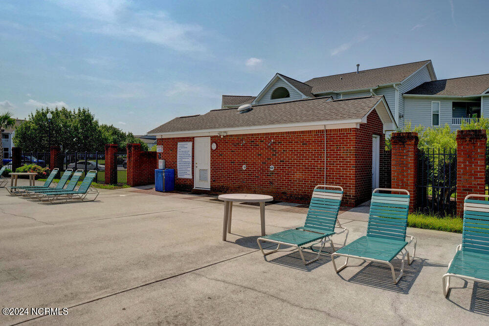 4136 Breezewood Drive 202