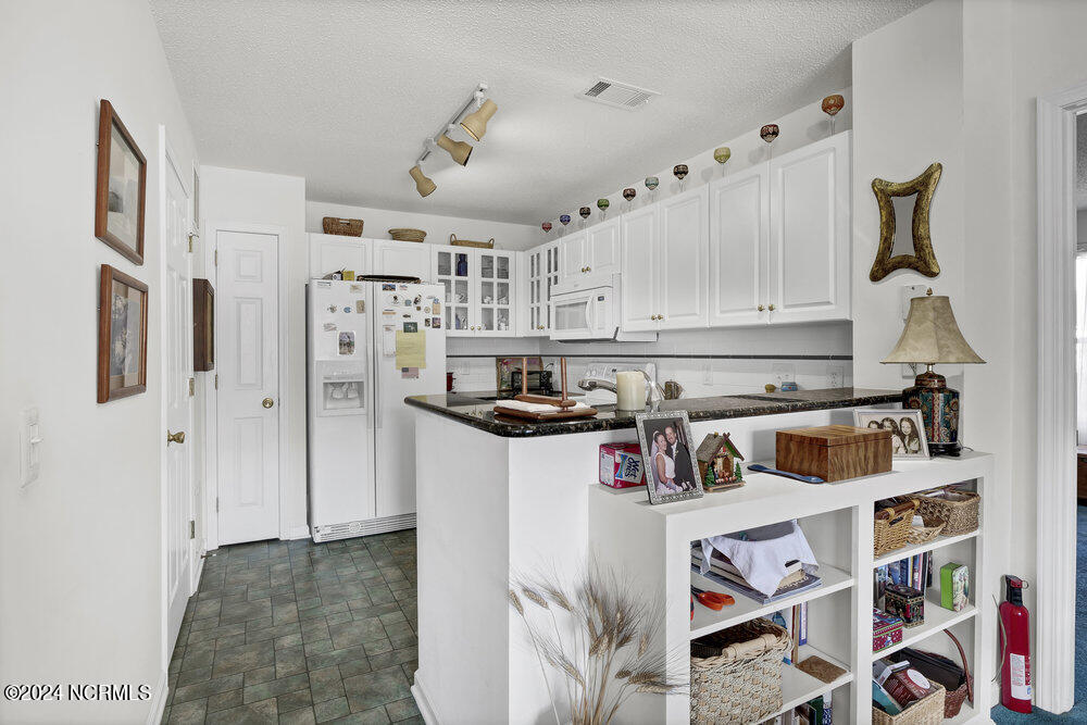 4136 Breezewood Drive 202