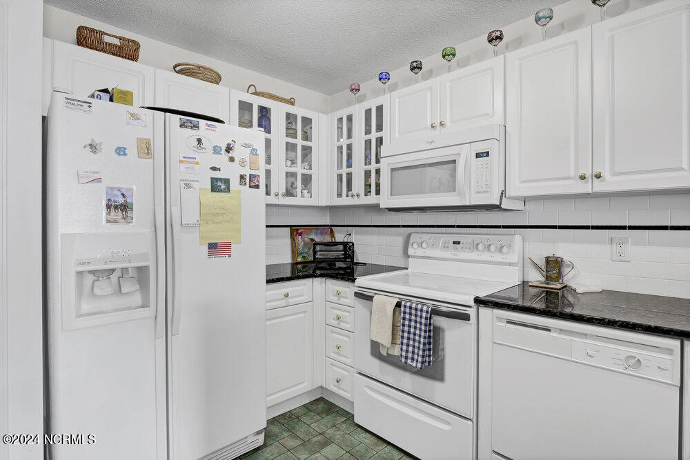 4136 Breezewood Drive 202