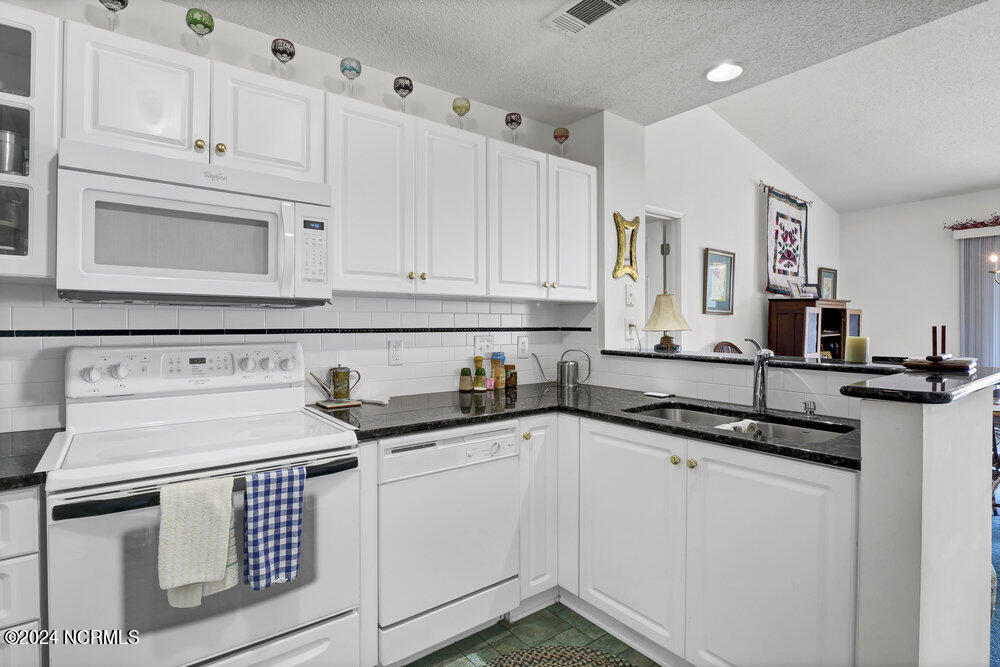 4136 Breezewood Drive 202