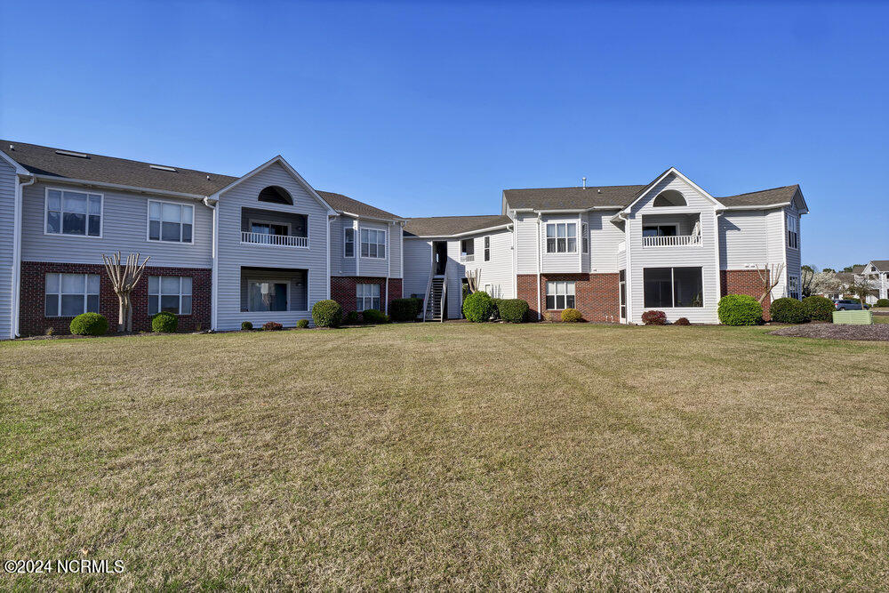 4136 Breezewood Drive 202