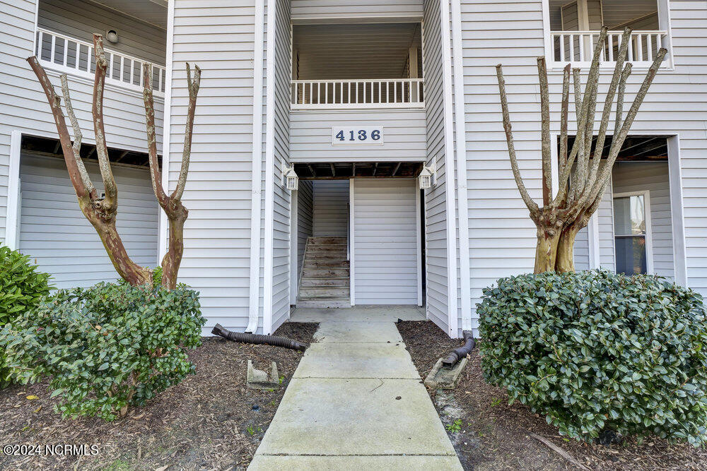 4136 Breezewood Drive 202