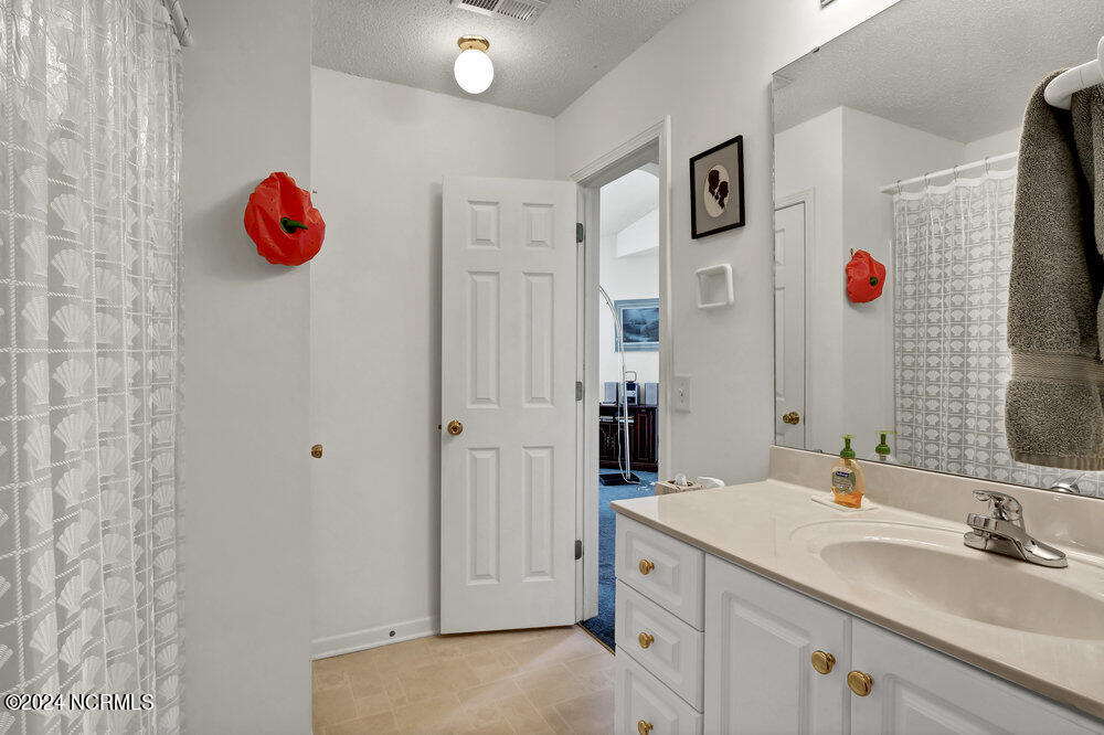 4136 Breezewood Drive 202