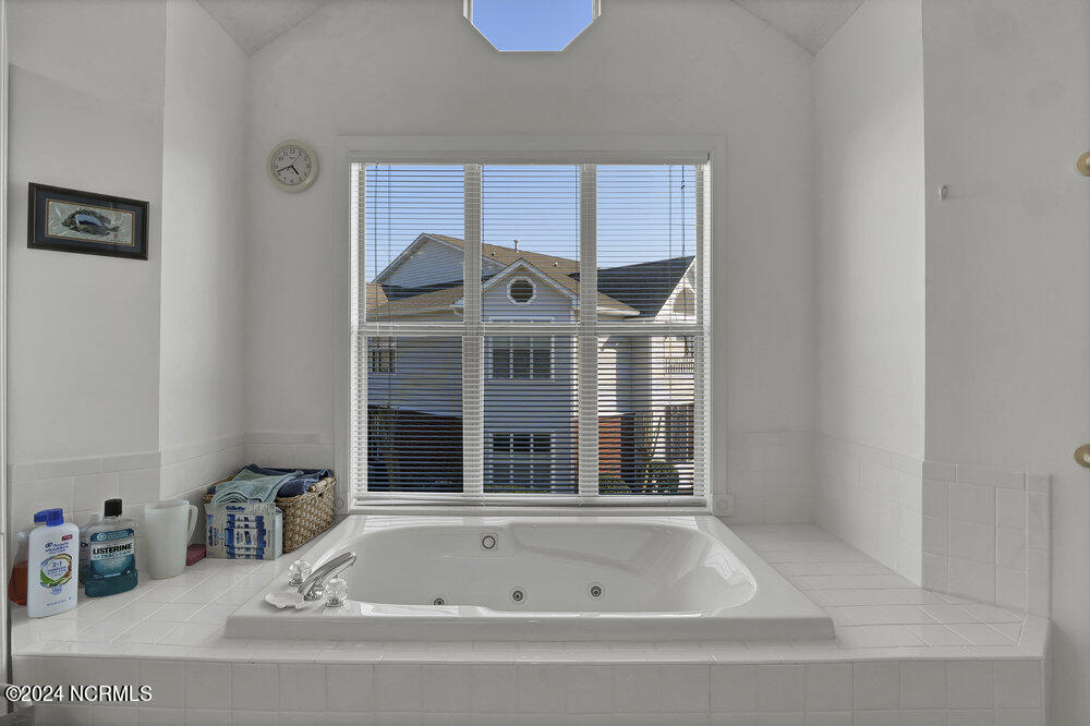 4136 Breezewood Drive 202