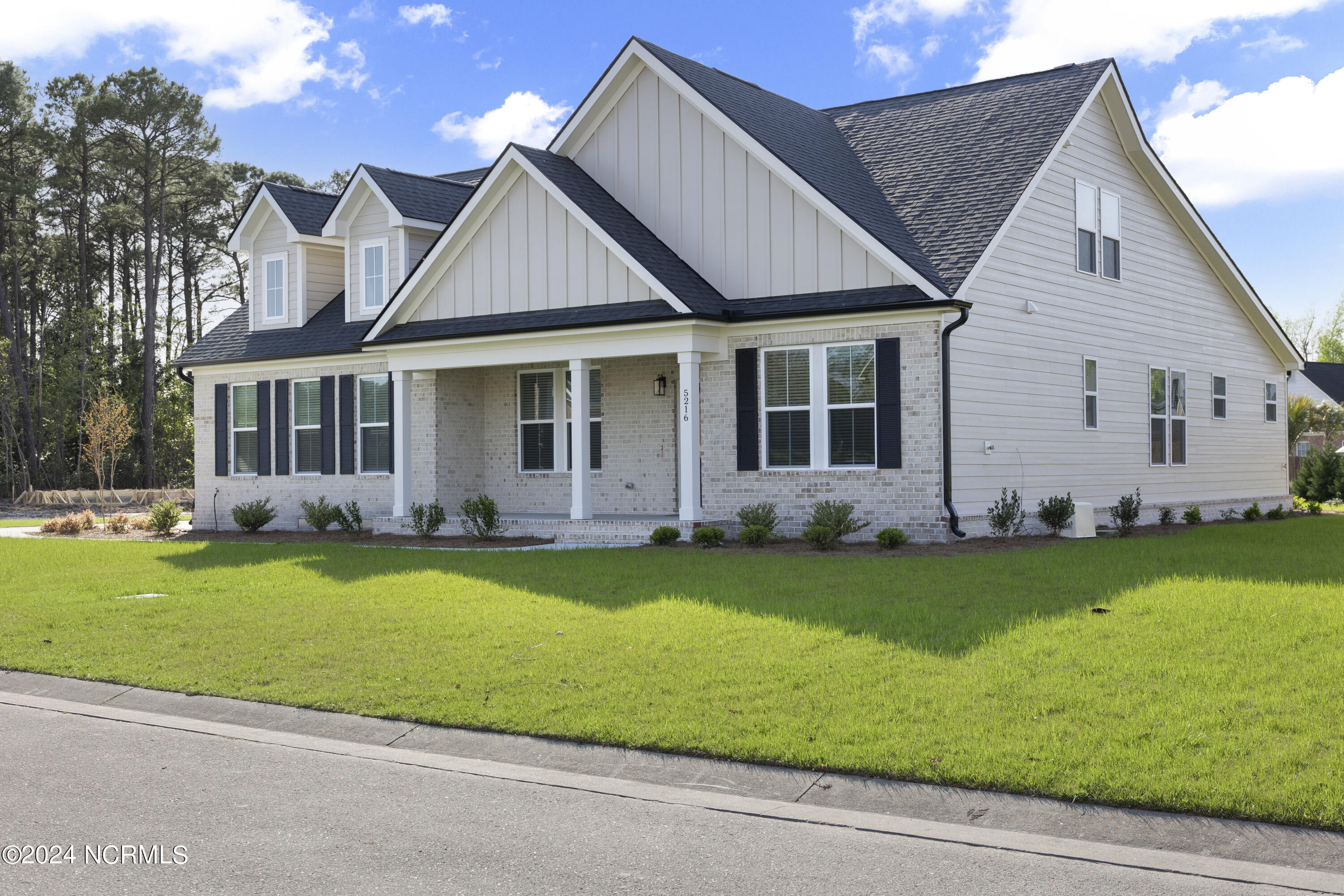 5216 Lone Eagle Court