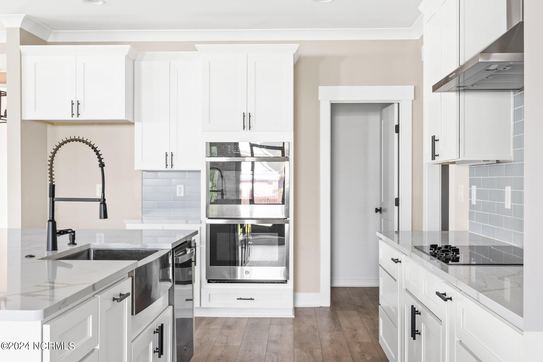 5216 Lone Eagle Court