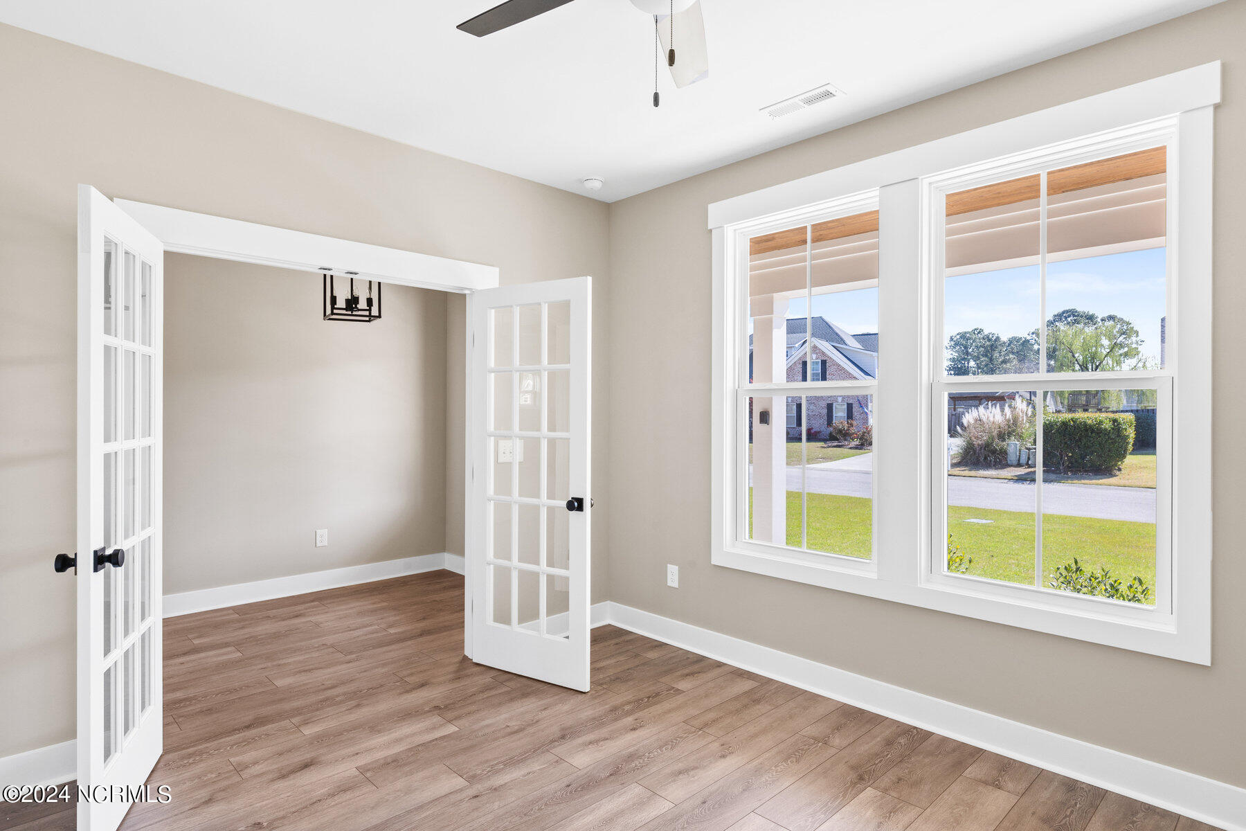 5216 Lone Eagle Court