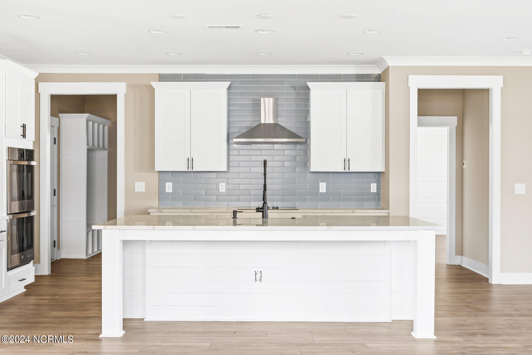 5216 Lone Eagle Court