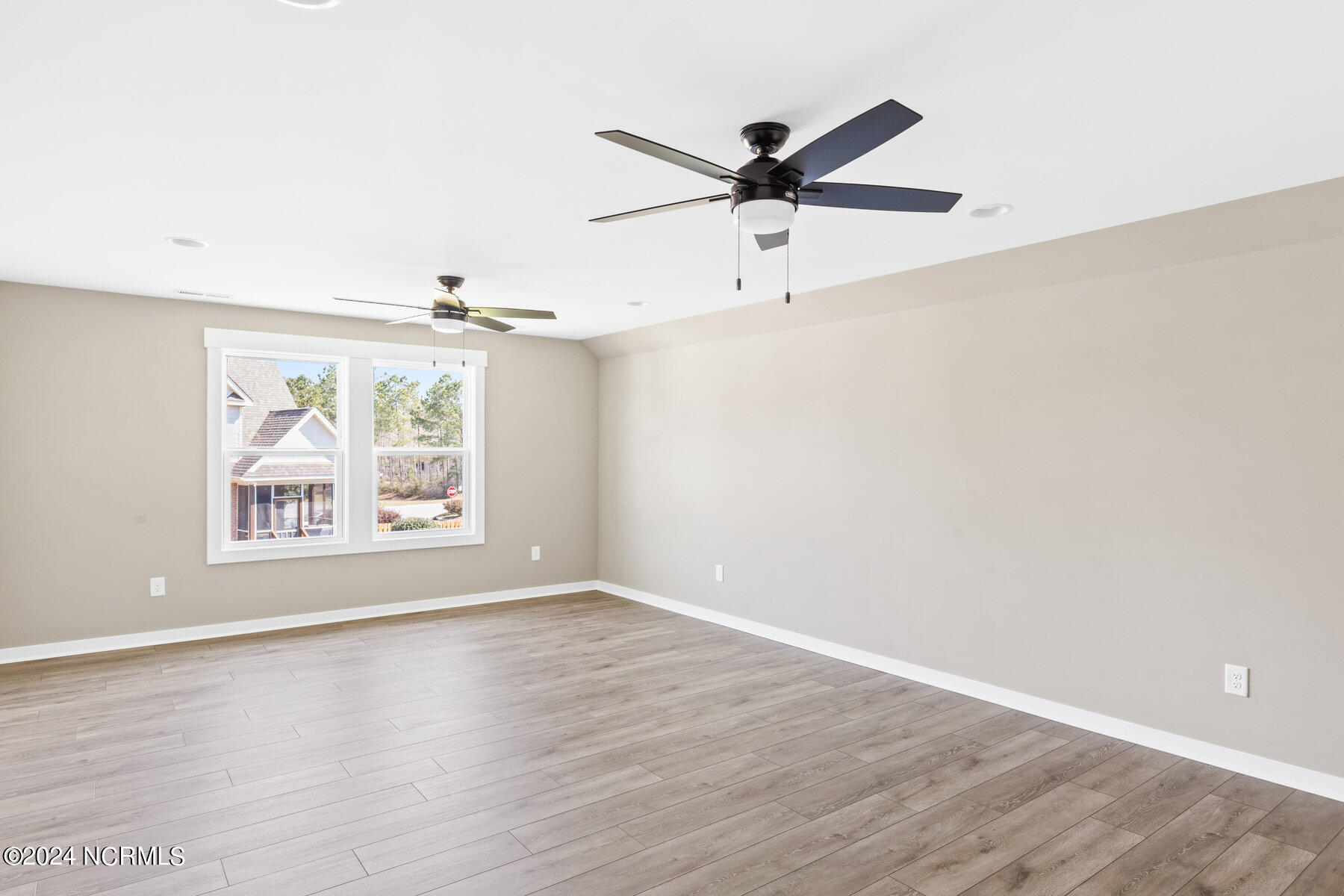 5216 Lone Eagle Court