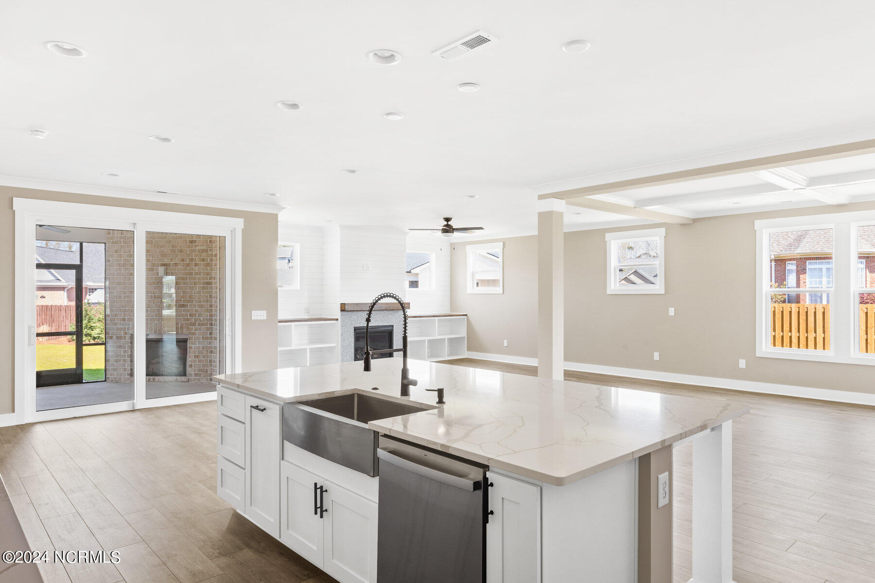 5216 Lone Eagle Court