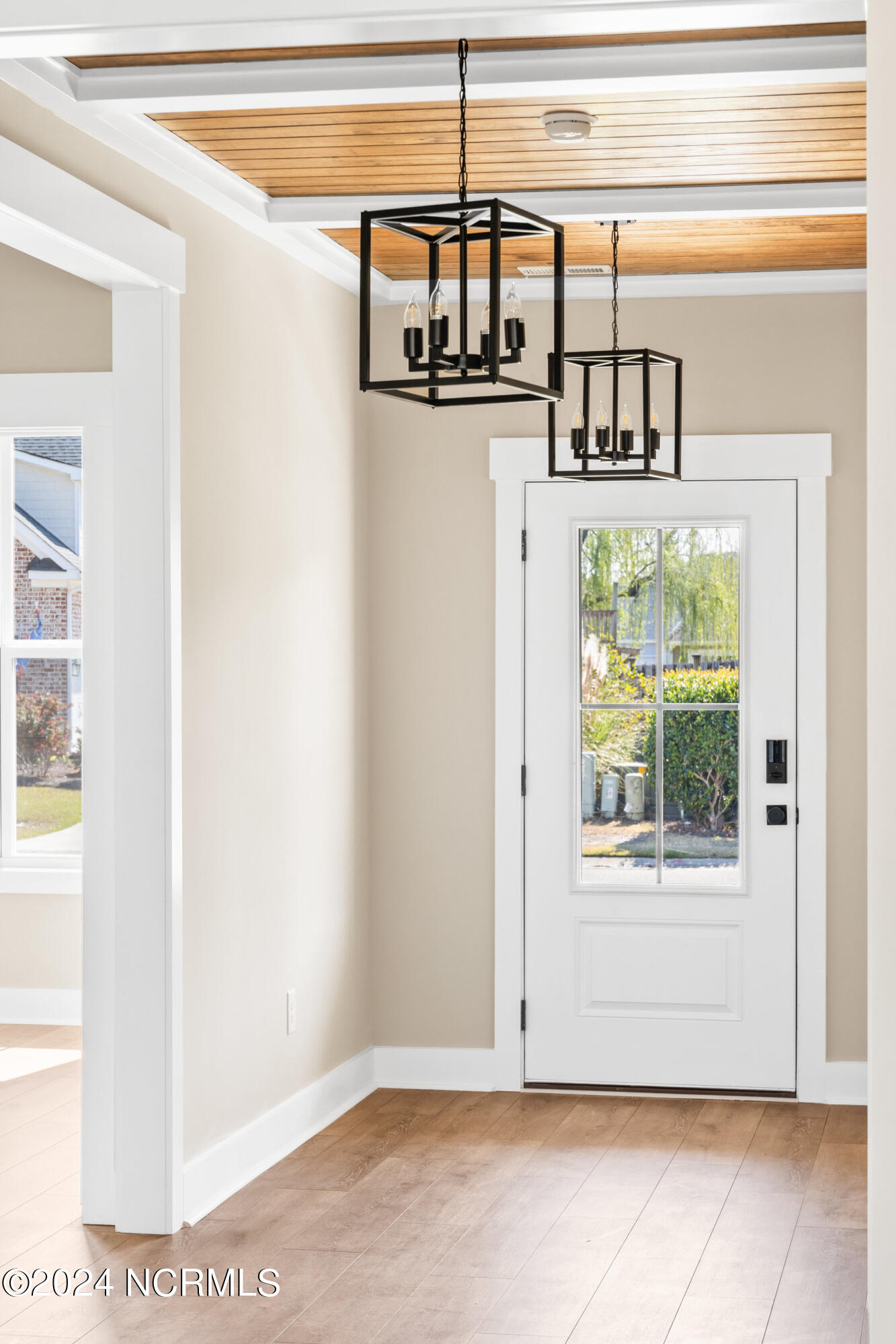 5216 Lone Eagle Court