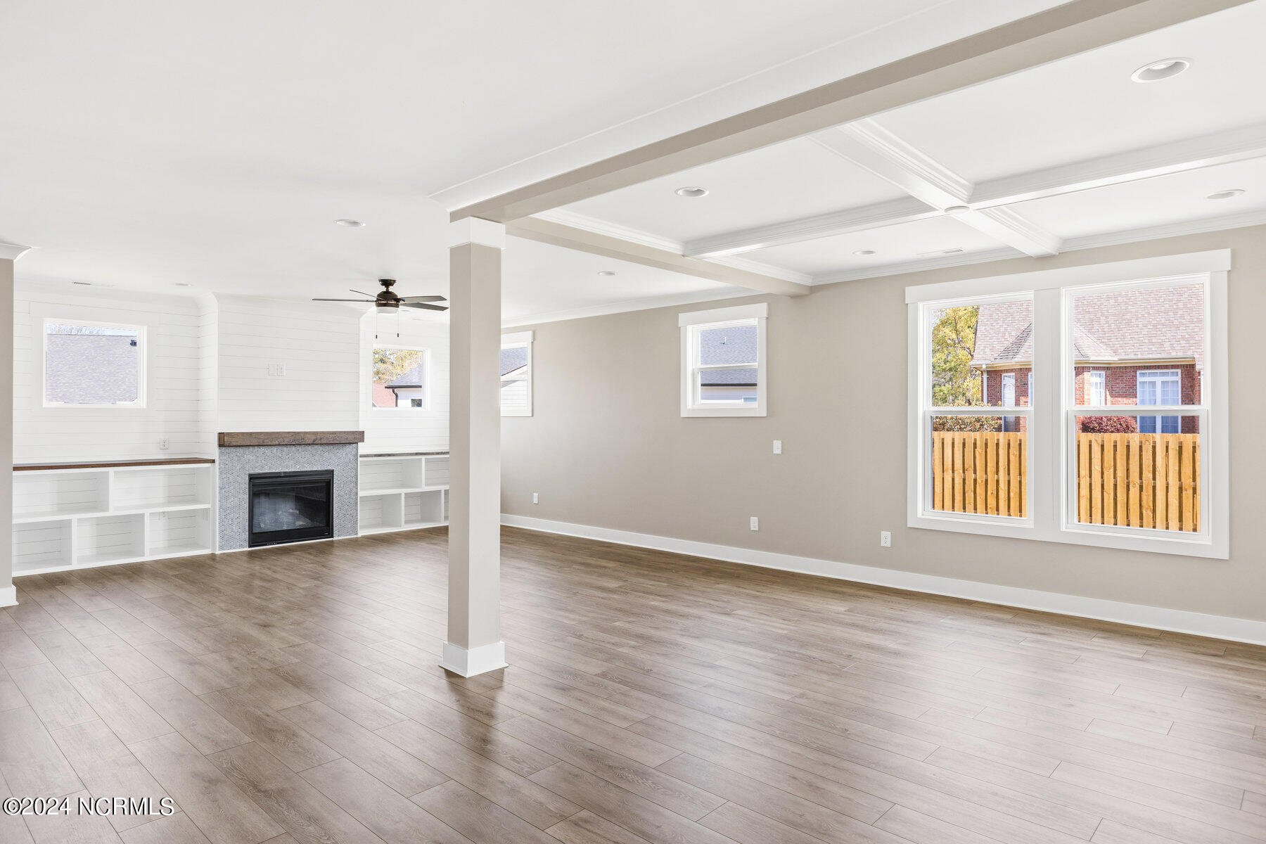 5216 Lone Eagle Court