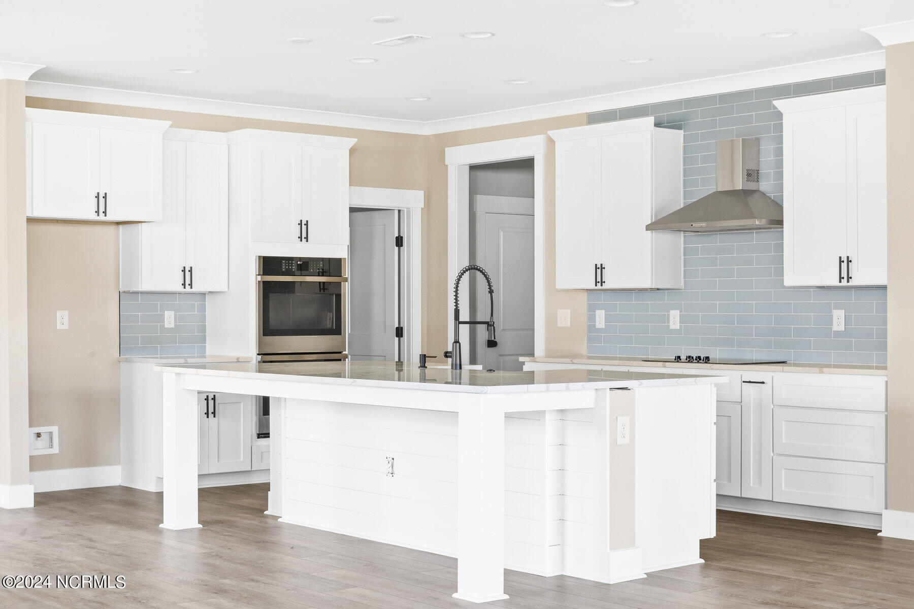 5216 Lone Eagle Court