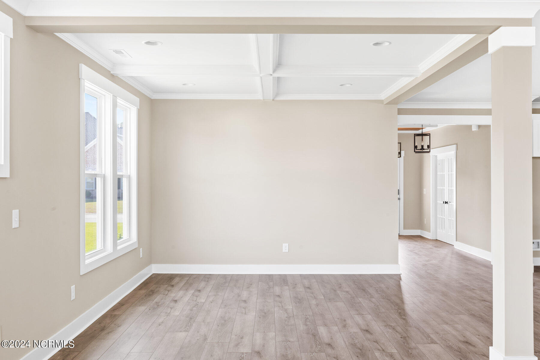 5216 Lone Eagle Court