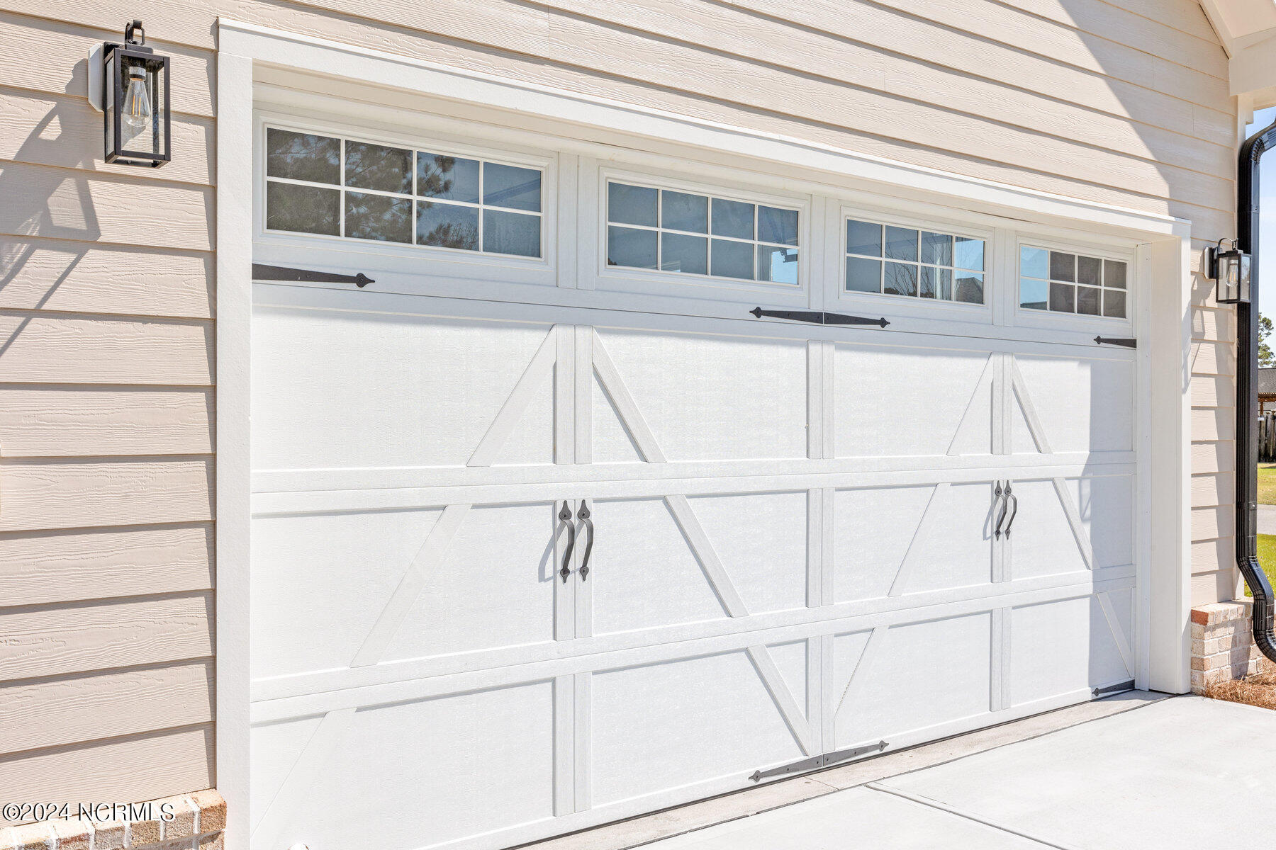 5216 Lone Eagle Court