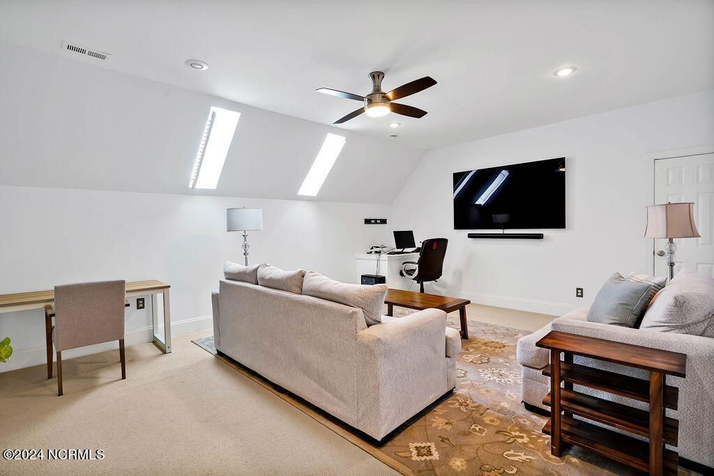 6702 Hardscrabble Court