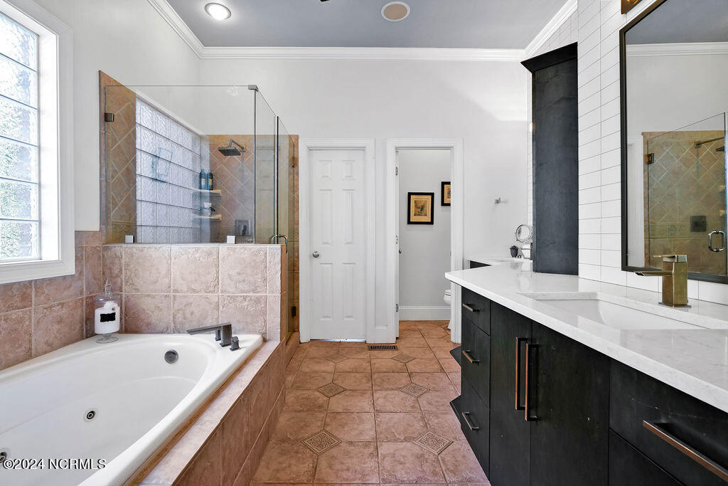 6702 Hardscrabble Court