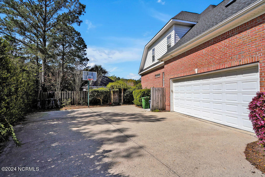 6702 Hardscrabble Court