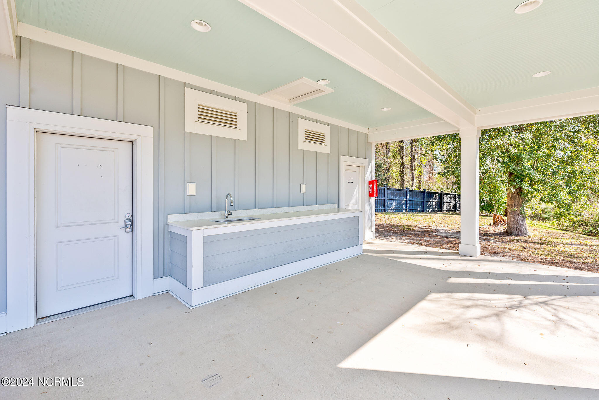 543 Esthwaite Drive SE