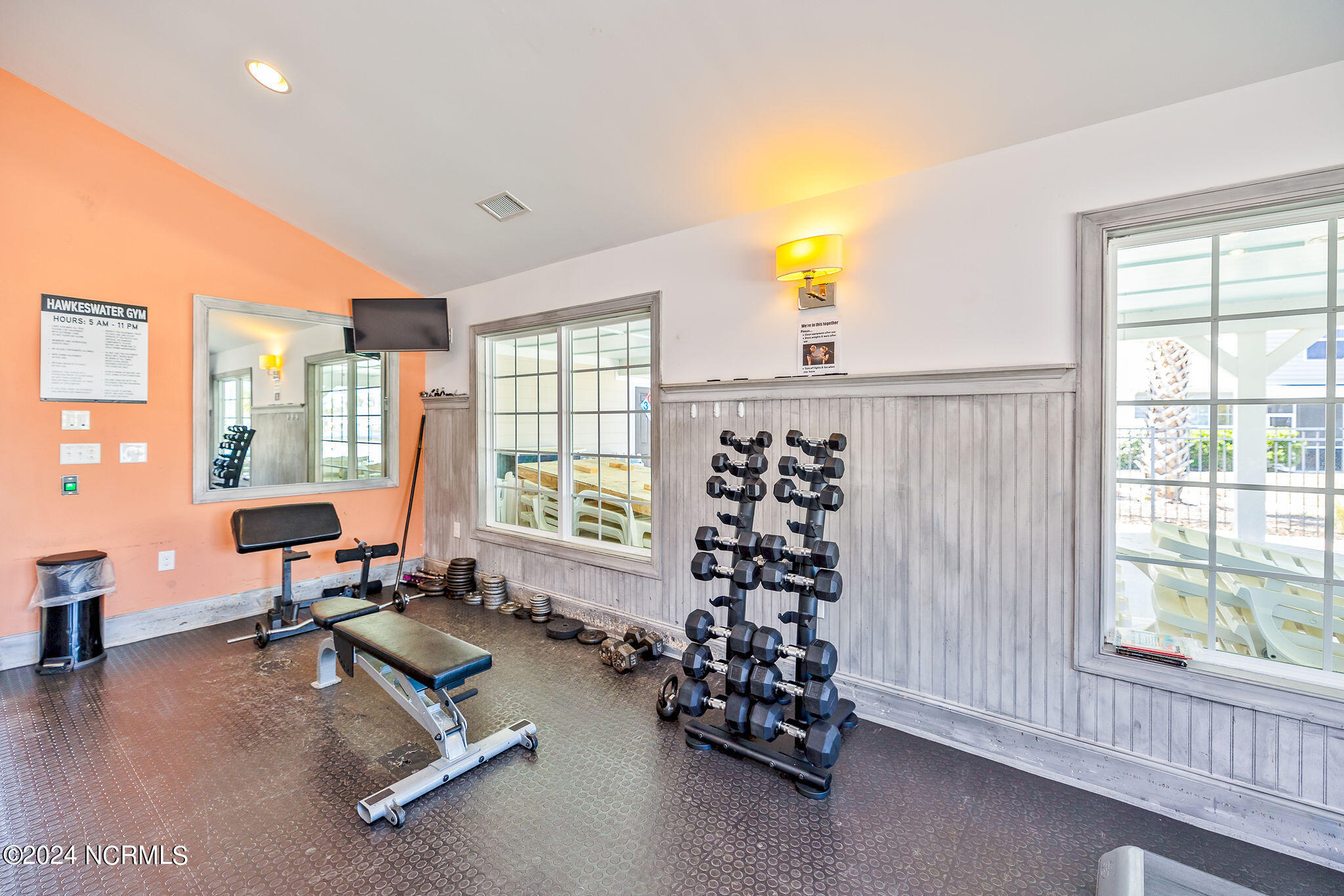 543 Esthwaite Drive SE