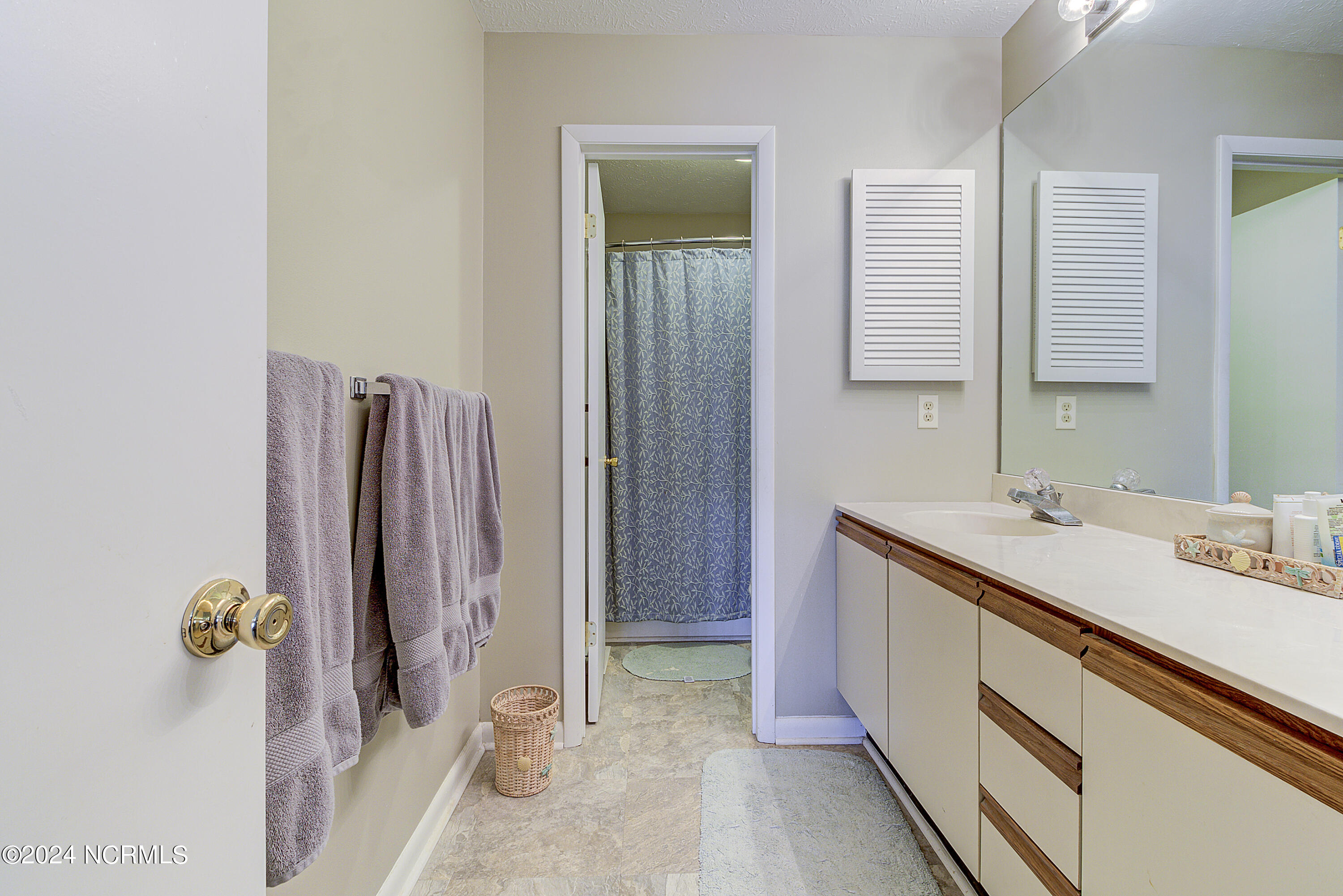 202 Lewis Drive 1207