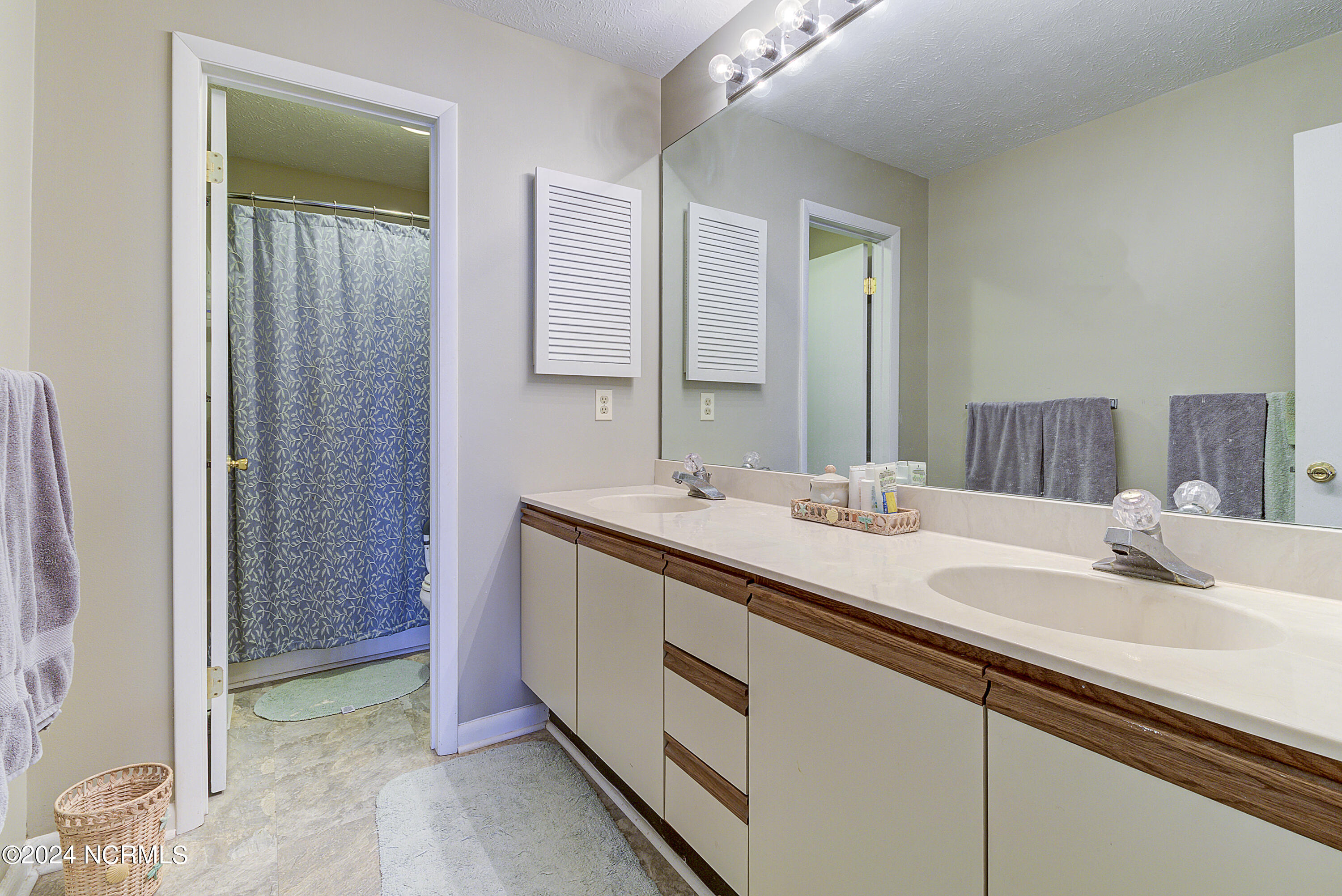 202 Lewis Drive 1207