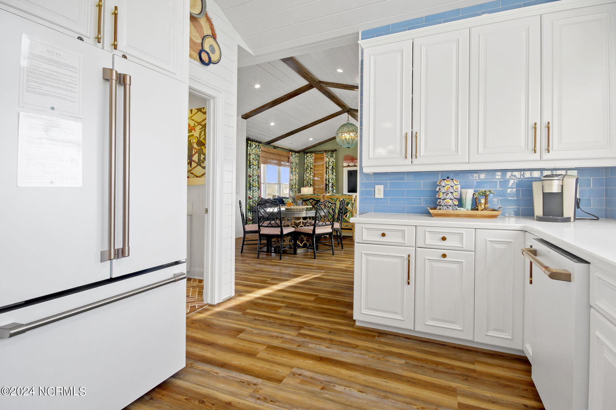 634 Ocean Boulevard W